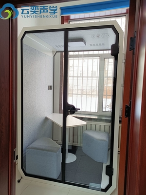 Pod de reuniones de tamaño mediano para reuniones de conferencias Stand doble con sofá de muebles
