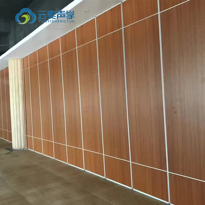 7.54 metros de altura de panel único personalizado partición colgante con estructura de perfil de aluminio para la división de espacio de oficina