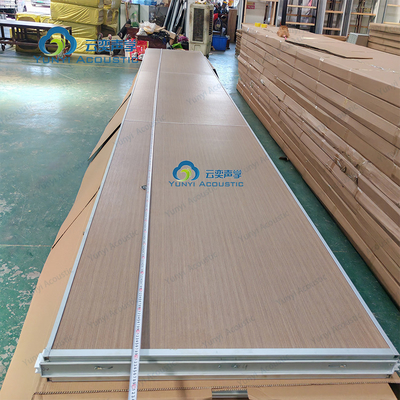 7.54 metros de altura de panel único personalizado partición colgante con estructura de perfil de aluminio para la división de espacio de oficina