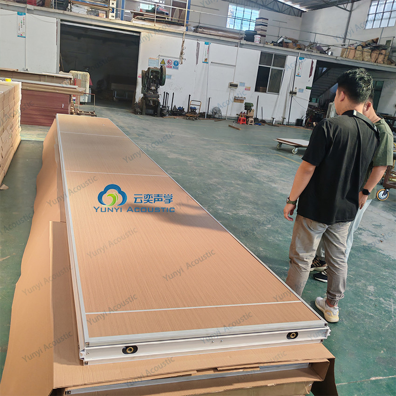 14 metros de altura panel único sala colgante partición con conexión de metal sello de banda divisores de la sala